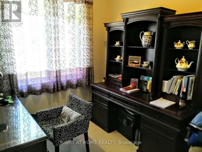 Building Photo - 610 Clearbrook Dr