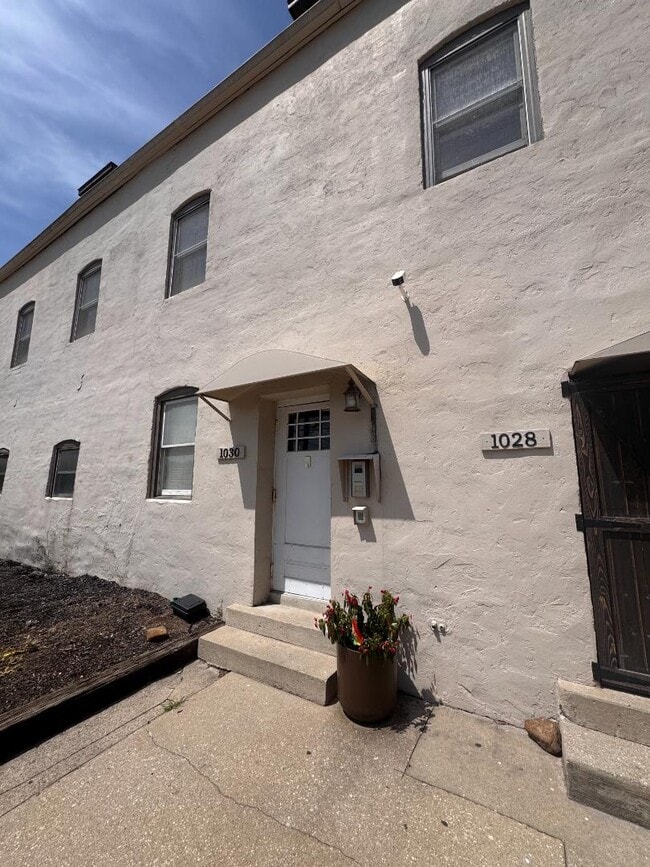 Foto del edificio - 1028 Shelby St
