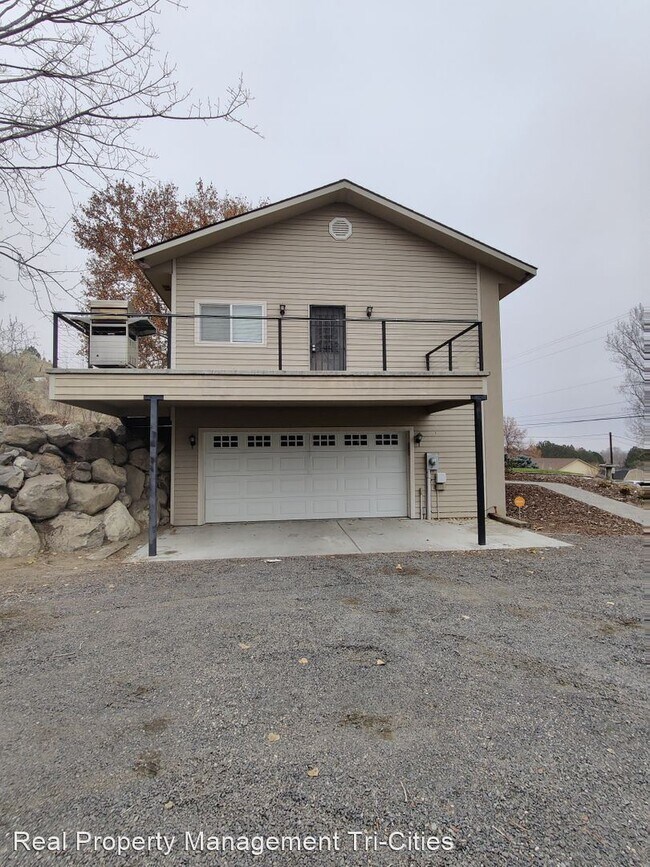 Building Photo - 4 br, 3 bath House - 3831 Ironton Dr.