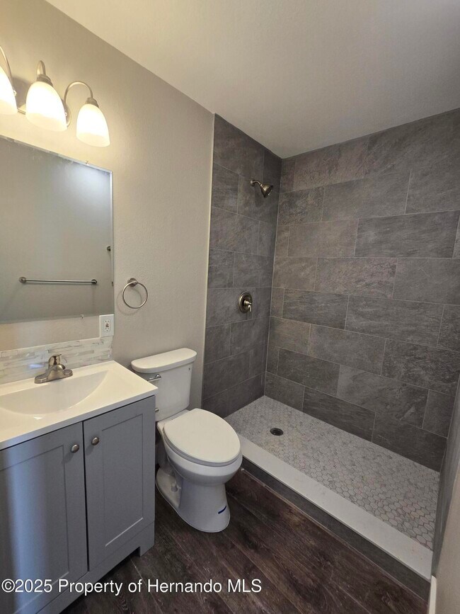 Foto del edificio - 773 NE 9th St