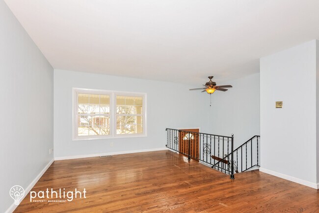 Foto del edificio - 1356 Glenstone Drive, Maryland Heights, MO...