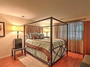 Building Photo - 843 Artwood Rd NE