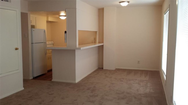Foto del edificio - 601 E 7th St