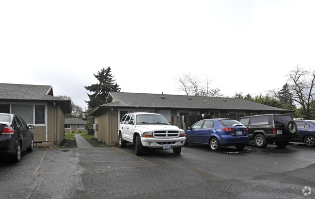 Building Photo - Ridgewood Apartments