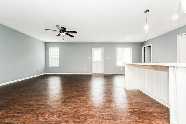 Foto del edificio - 7275 Indian Hill Trail