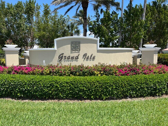 Building Photo - Grand Isle Ocean Front 3 bed 3 bath condo