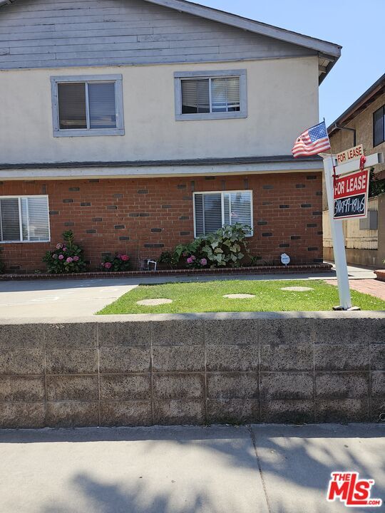 Foto del edificio - 2112 Manhattan Beach Blvd