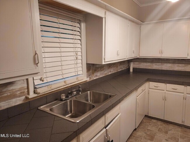 Foto del edificio - 3350 27th Ave