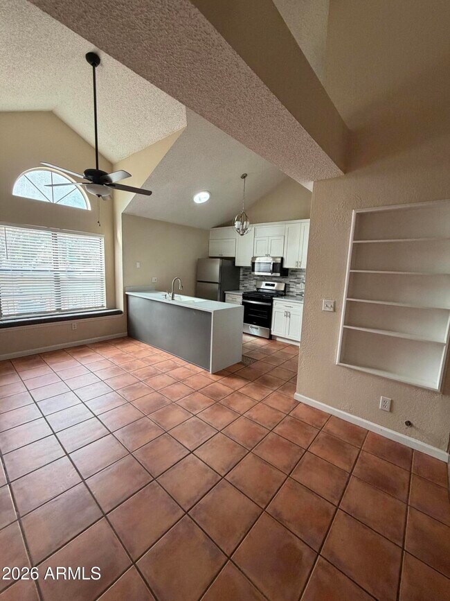 Foto del edificio - 1415 Plaza Seca