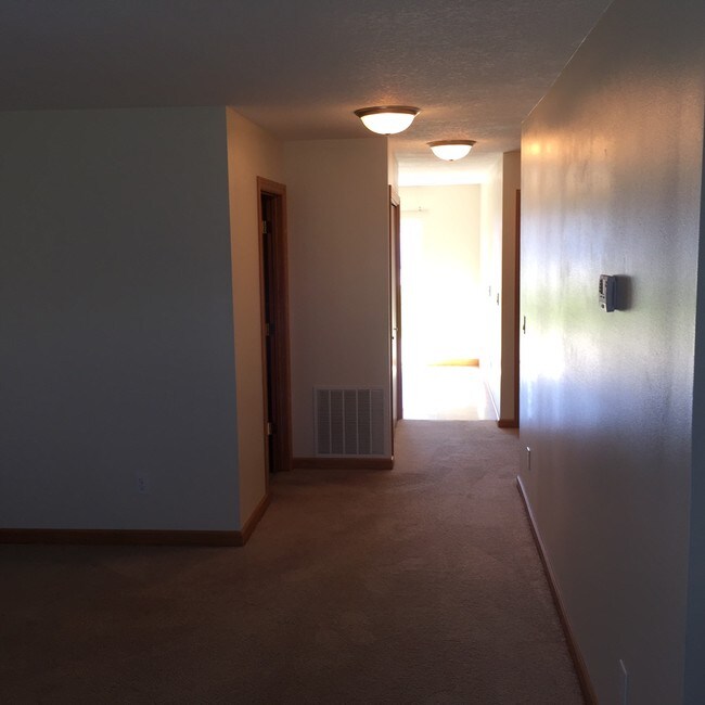 955 Parker Blvd, Polk City, IA 50226 Townhome Rentals in Polk City IA