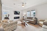 Foto principal - 10043 Collingwood Ave