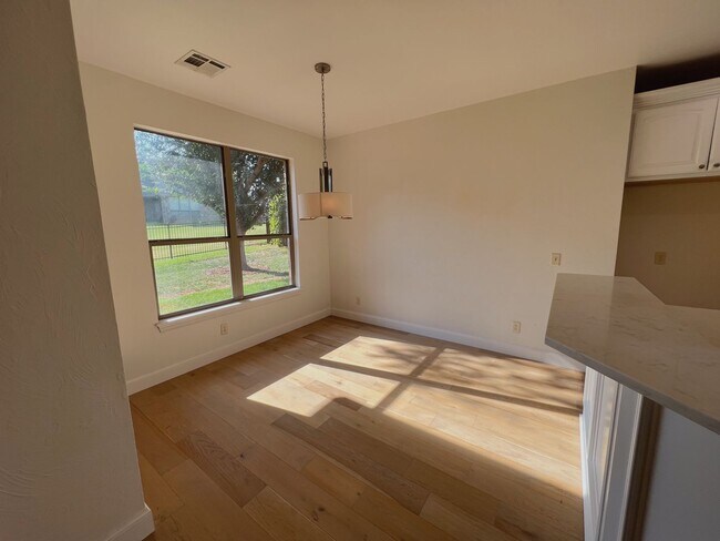 Building Photo - 3 Bed + Office in The Greens