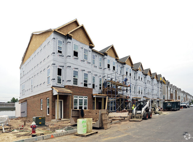 Building Photo - Liberty Square at Wesmont Station