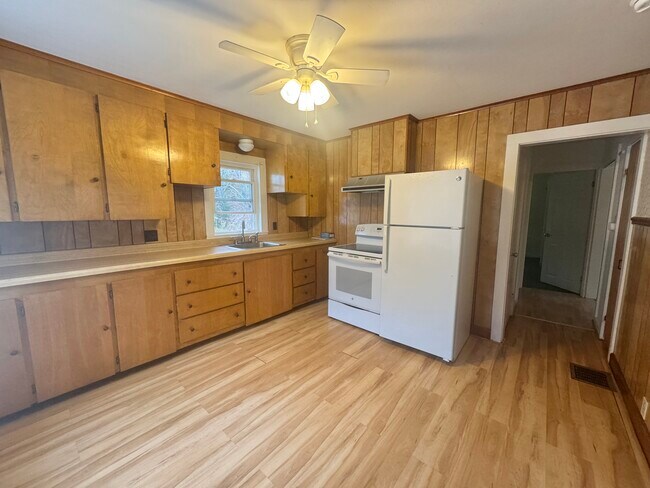 Foto del edificio - 1274 Bangor Rd