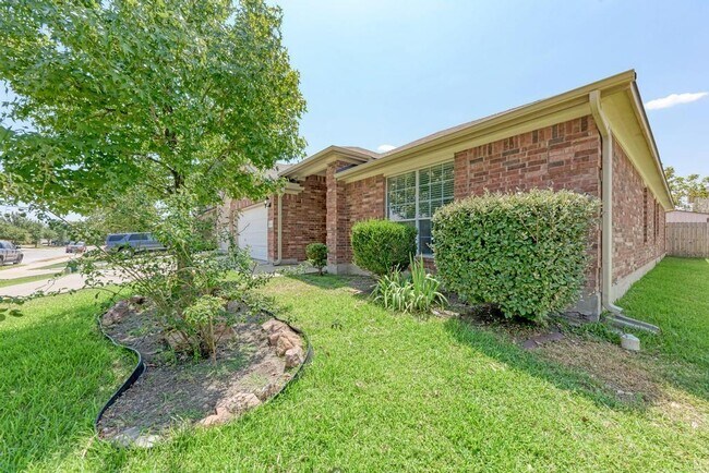 Building Photo - 18420 Dry Brook Loop
