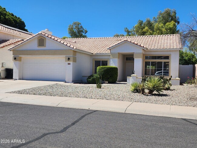 Building Photo - 1540 E San Remo Ave