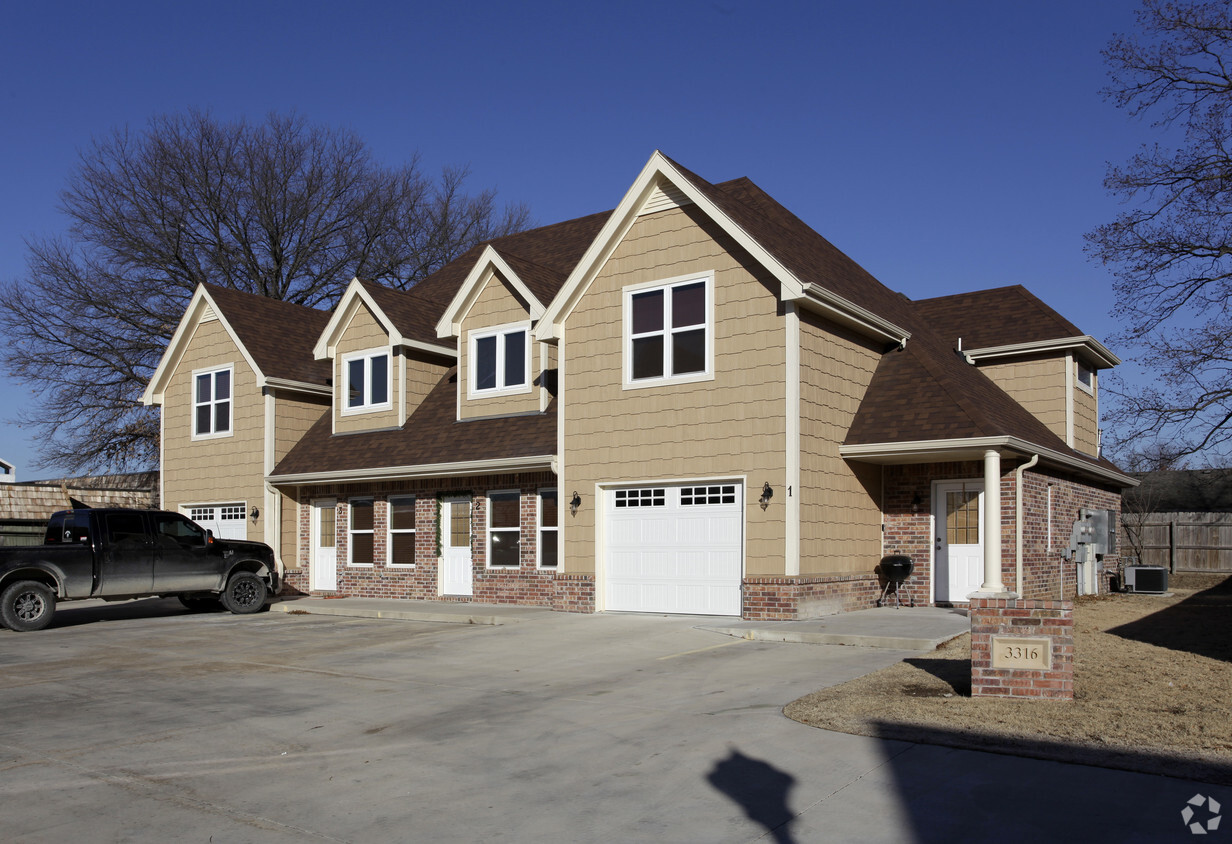 Building Photo - Price Lofts