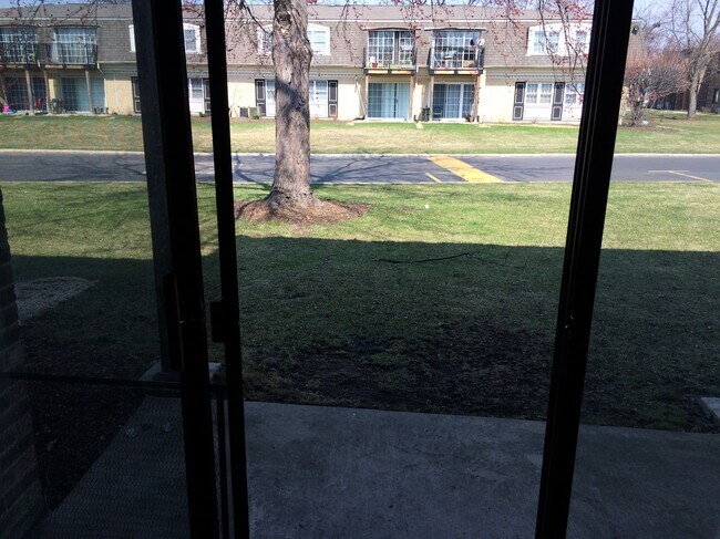 Foto del edificio - 1165 Pleasant Run Dr