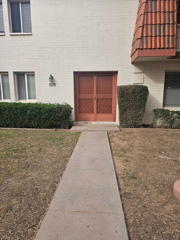 Foto del edificio - 4028 N Granite Reef Rd