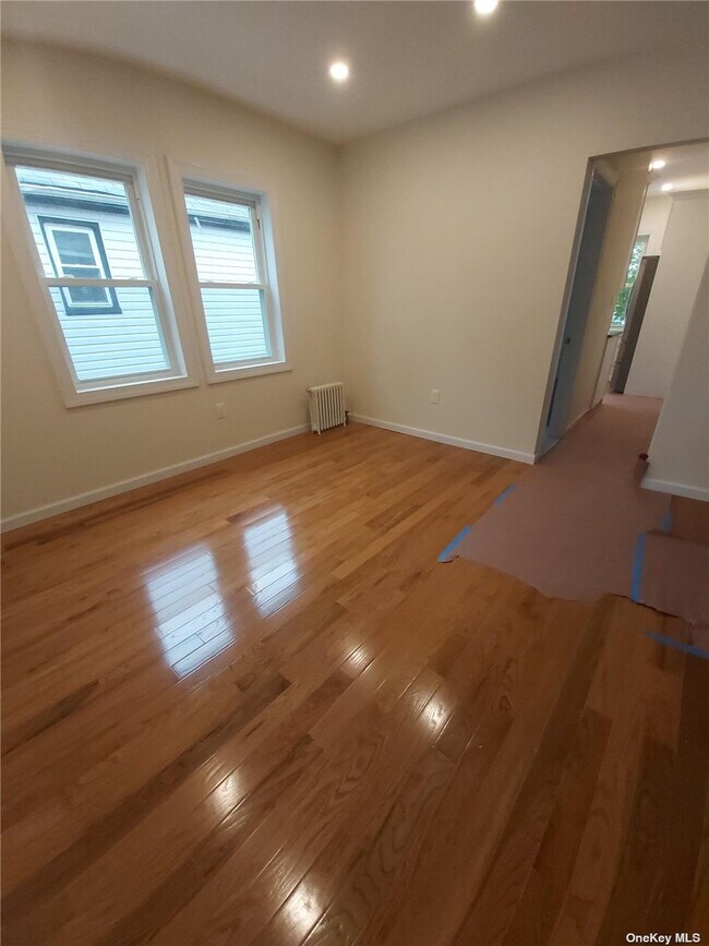 Building Photo - 173-40 105th Ave