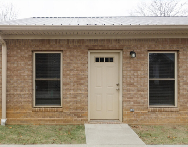 Building Photo - 1632 Miller Ave