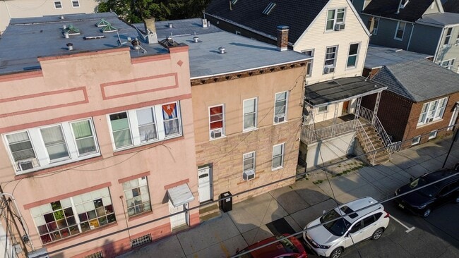 Building Photo - 6910 Jackson St