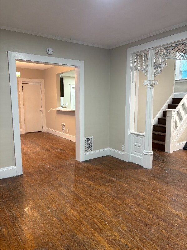Primary Photo - 242 Ravine Ave