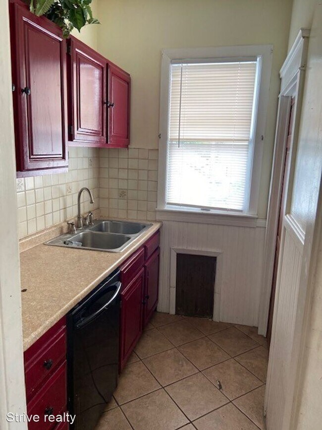 Foto del edificio - 5 br, 2 bath House - 823 River Avenue