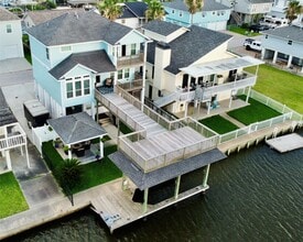Building Photo - 1177 Sailfish St