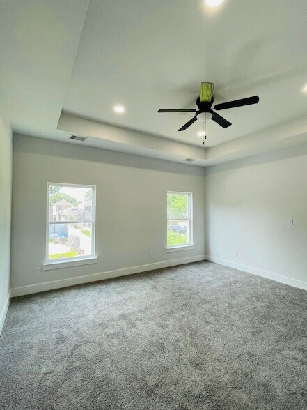 Foto del edificio - 8131 St Louis St