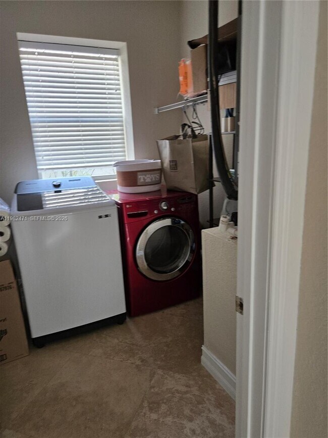 Foto del edificio - 11770 NW 2nd St