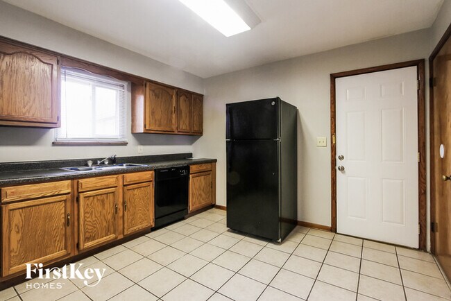 Foto del edificio - 1317 Hathaway Dr