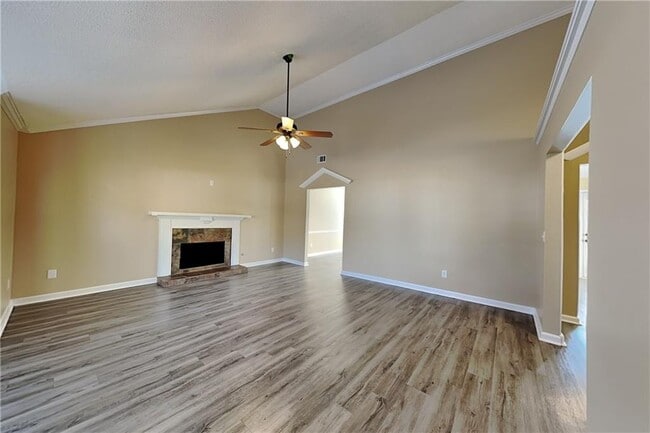 Foto del edificio - 7000 Greenfield Ln