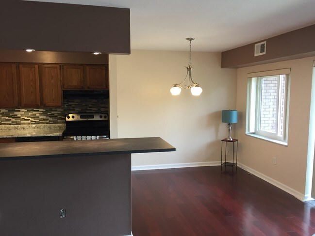Kitchen dining room - 8179 Ohio River Blvd