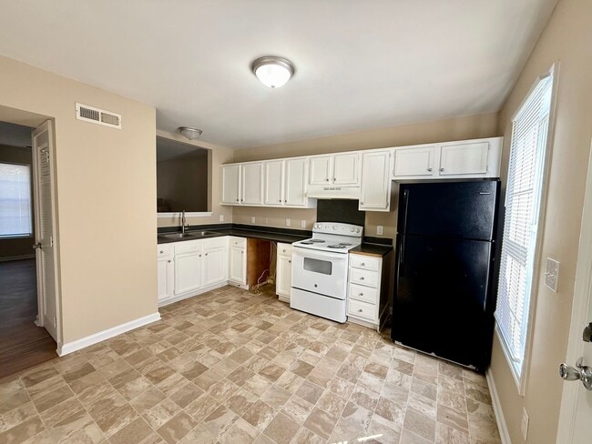 Foto del edificio - 461 Allison St NW