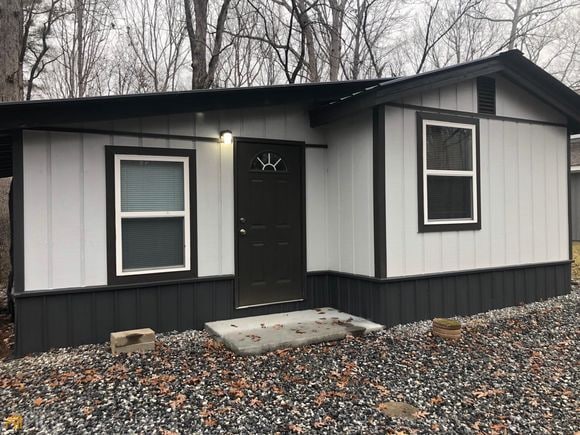 Building Photo - 407 Pless Rd