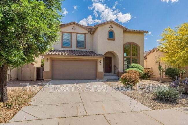 Building Photo - 671 W Green Tree Dr