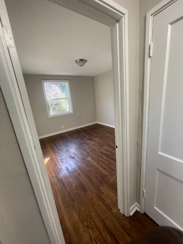 Building Photo - 2071 Dellwood Pl