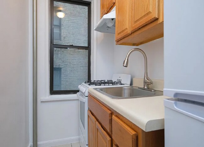 Foto del edificio - Charming Studio 1-Bedroom Apartment