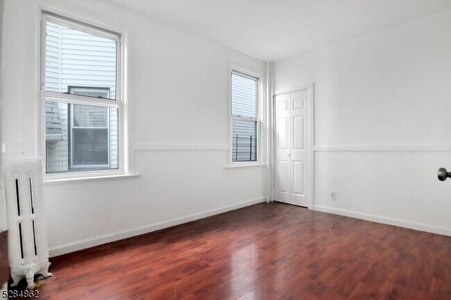 Foto del edificio - 237 S Clinton St