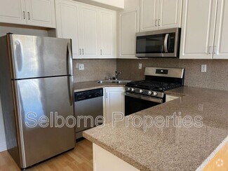 Building Photo - 1515 14th Ave