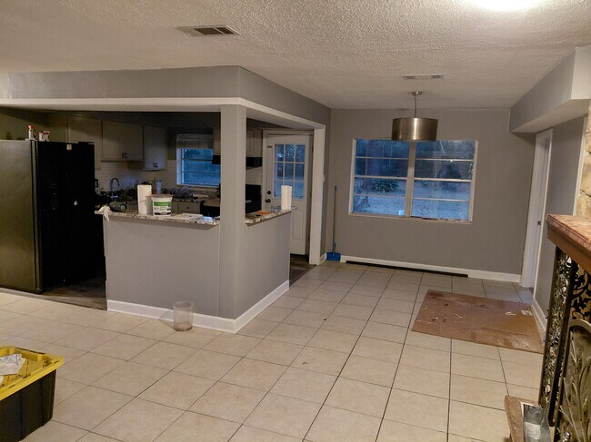 Building Photo - 3550 Raines St