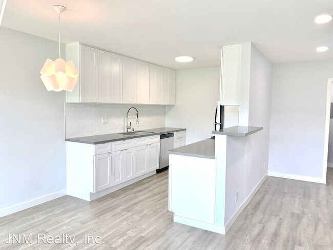 Foto del edificio - 4808-4816 August St