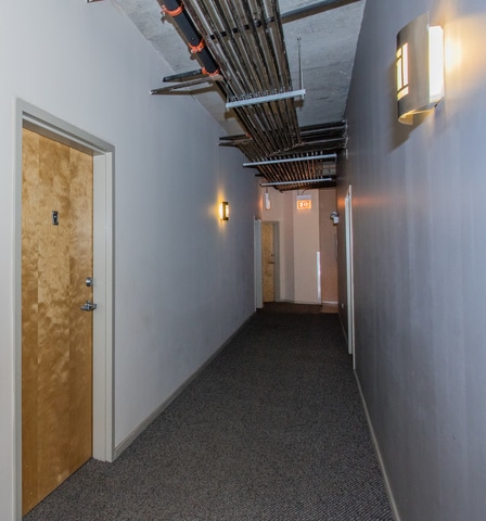 Building Photo - 6 S Laflin St