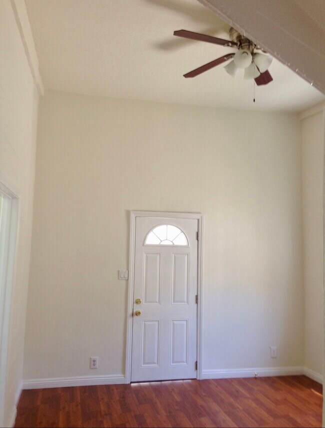 Foto del edificio - 7049 Alabama Ave