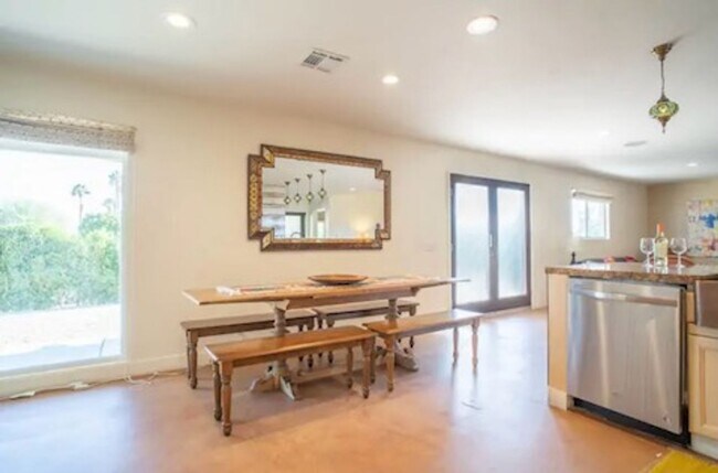 Foto del edificio - 46755 Highland Palms Dr