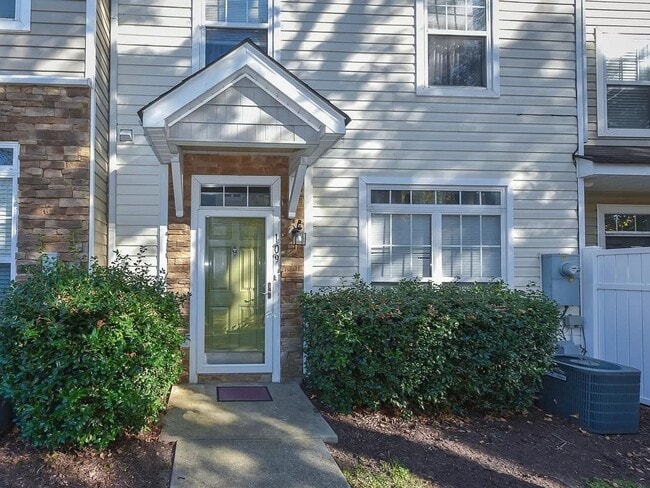 Foto del edificio - Charming 3BR Townhome in Raleigh