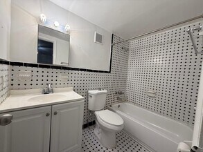 Building Photo - 1735 NE 164th St