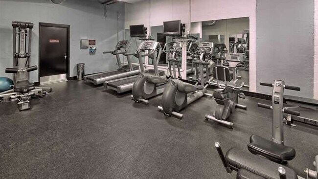 Gimnasio y sala de pesas - 159 2nd St