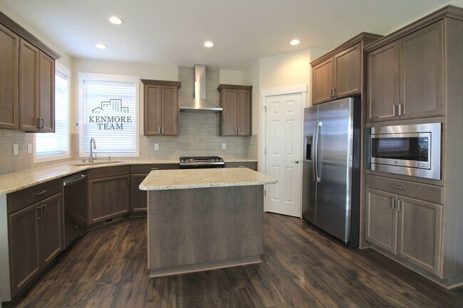 Foto del edificio - 3 Bedroom, 2.5 Bath + Office Home in South Kennewick